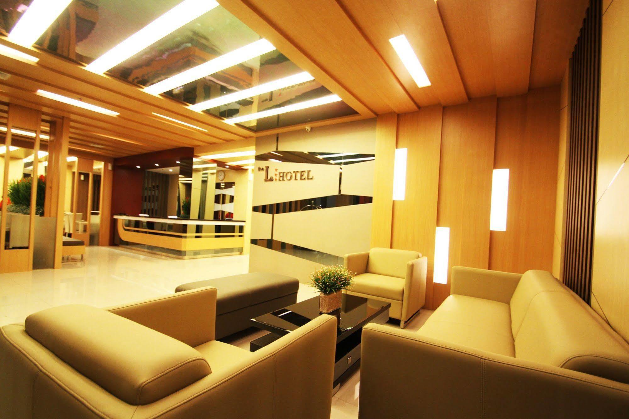 The L Hotel Entertainment Batam Zewnętrze zdjęcie