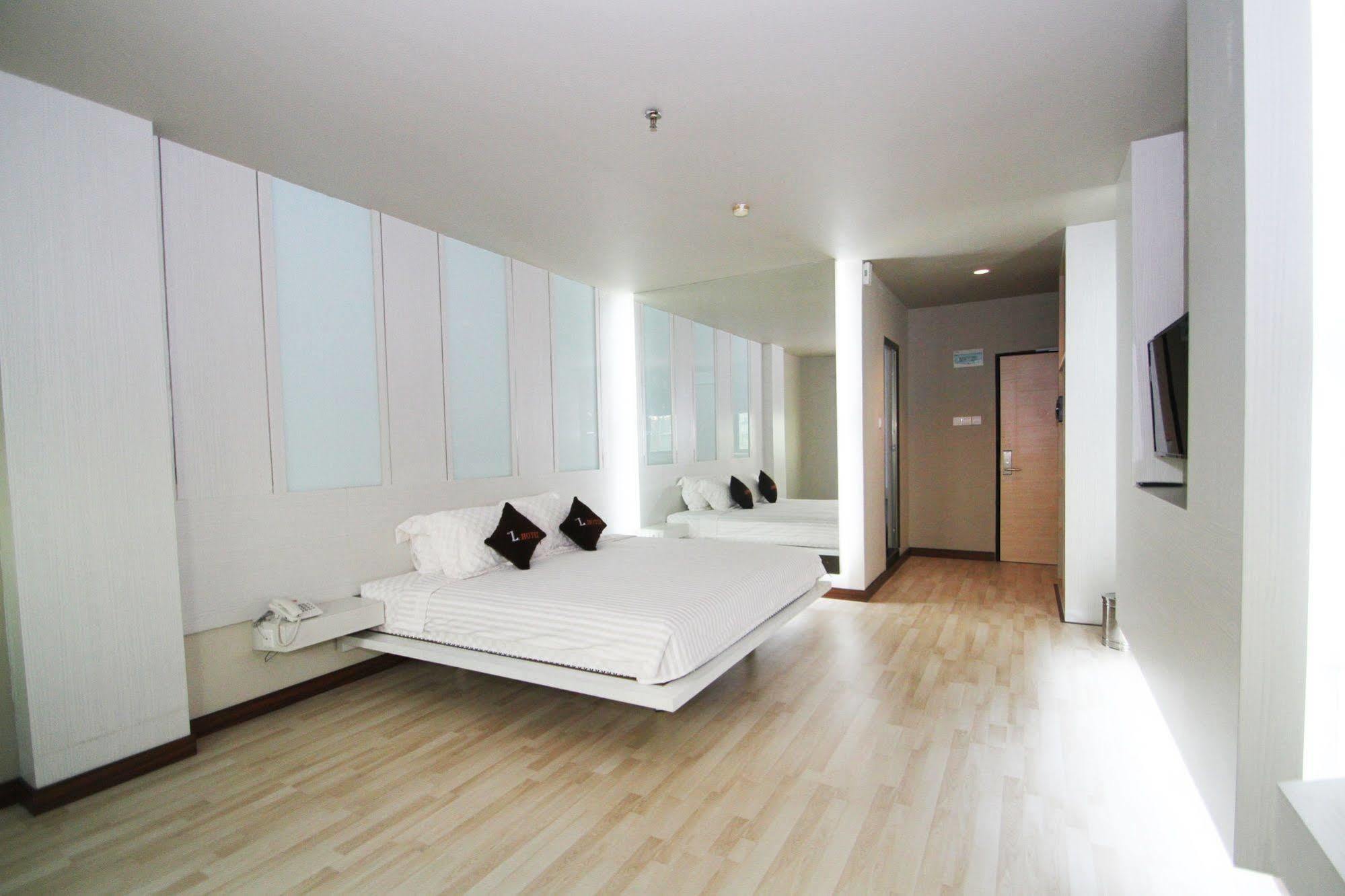The L Hotel Entertainment Batam Zewnętrze zdjęcie